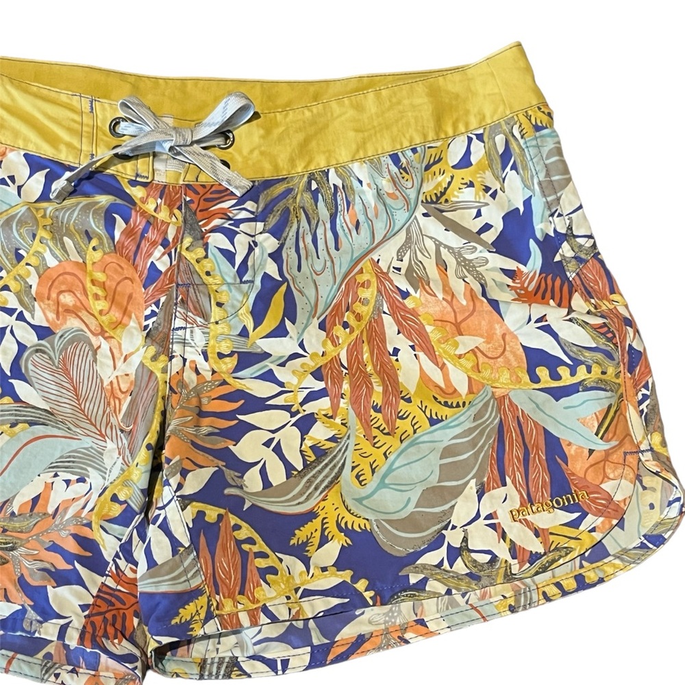 Patagonia Women’s W's Wavefarer® Boardshorts - 5''' Jurassic Ferns Size 6 - Picture 2 of 13
